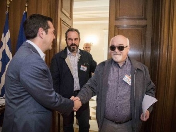 Χαιρετισμός με τον Πρωθυπουργό Αλέξη Τσίπρα