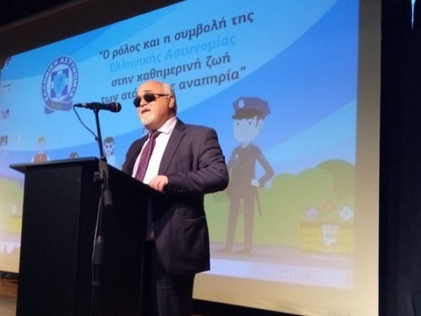 Ο Ι. Βαρδακαστάνης κατά τη διάρκεια της ομιλίας του