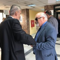 Ο Ι. Βαρδακαστάνης κατά την επίσκεψη στο ΙΚΑ Περιστερίου